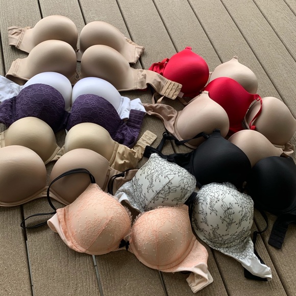 34D Victoria Secret Bras Bombshell MINT COND! - Picture 1 of 2